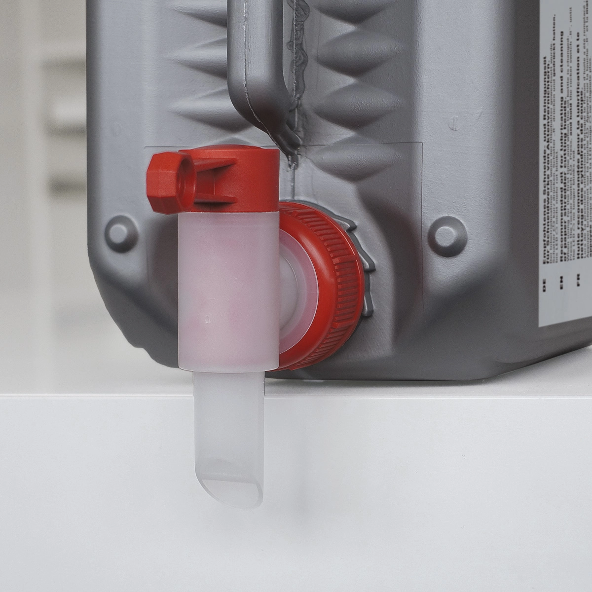 Öl für Partikelschnitt Aktenvernichter 5-Liter Kanister – Bild 3